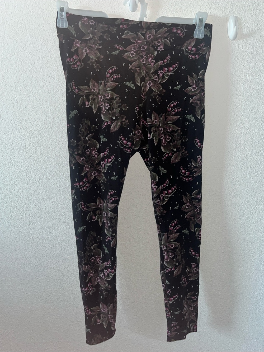 Women’s torrid Black Floral Print Leggings Nightfall